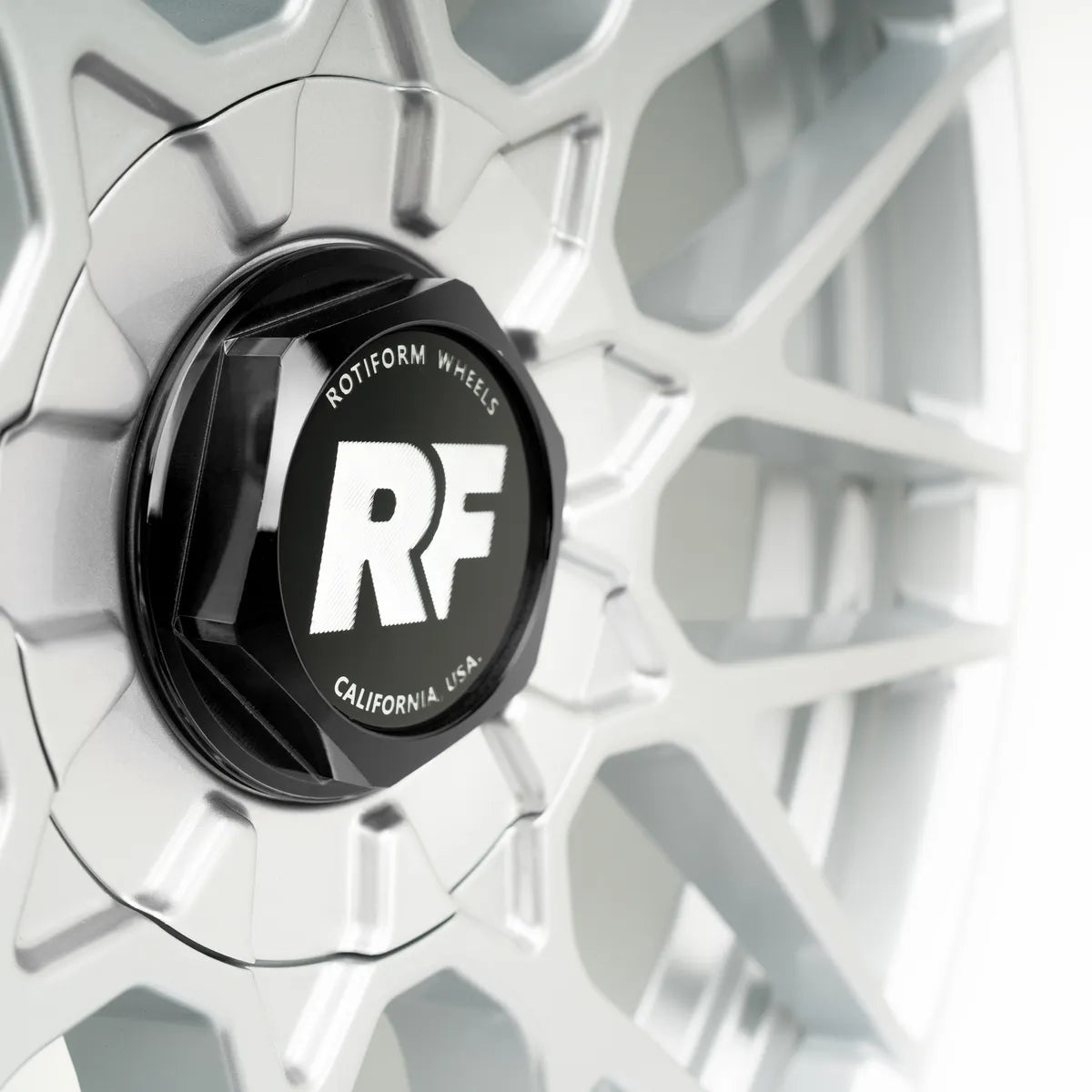 Rotiform Zentralverschluss Nabendeckel – Schwarz Glänzend